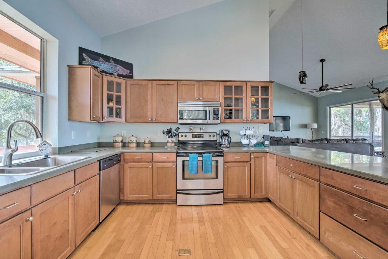 Lakefront Crystal River Home With Private Dock! Bagian luar foto